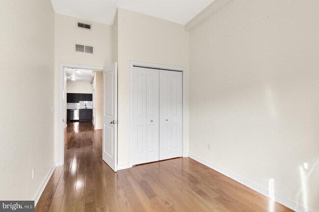 Building Photo - 2031 S Juniper St