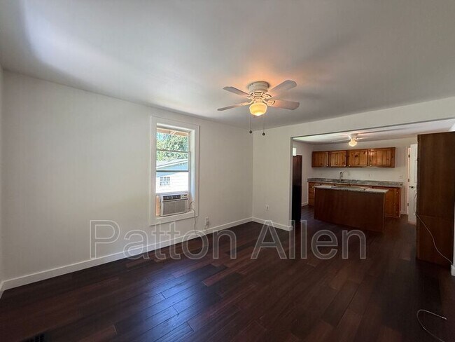 Building Photo - 152 Ardmore St
