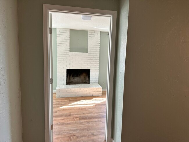 Building Photo - 720 Freeman Rd