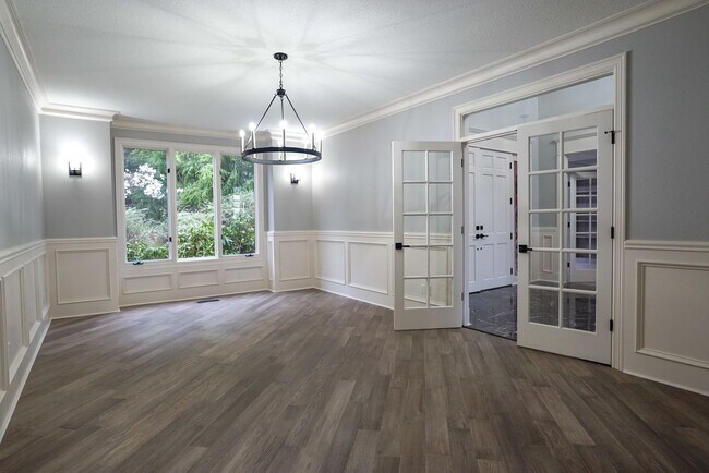 Building Photo - Pete’s Mountain Estate with Mountain Views