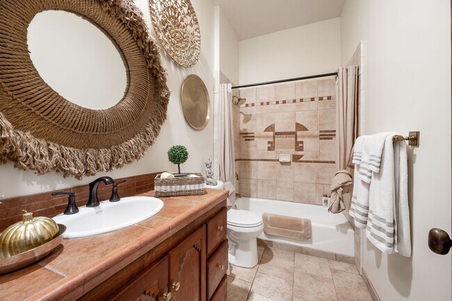 Building Photo - AVAILABLE NOW - Furnished Luxury Wine Coun...