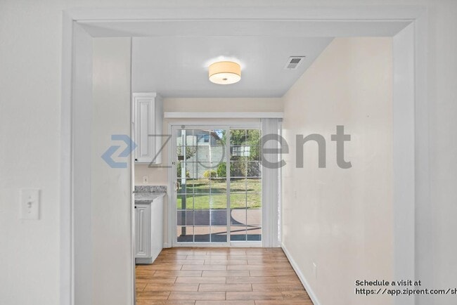 Building Photo - 431 42nd St