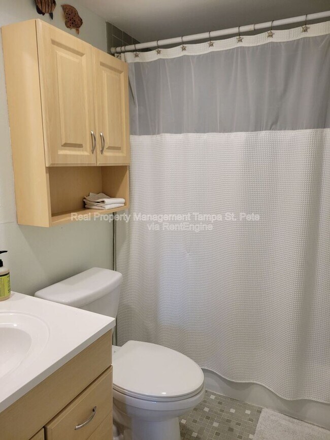 Building Photo - 823 Bahia Del Sol Dr