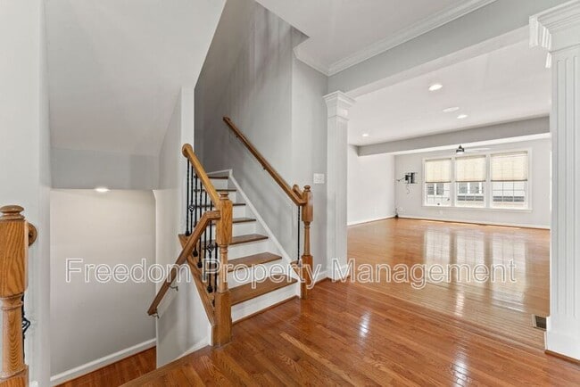 Building Photo - 42524 Rowderbury Sq