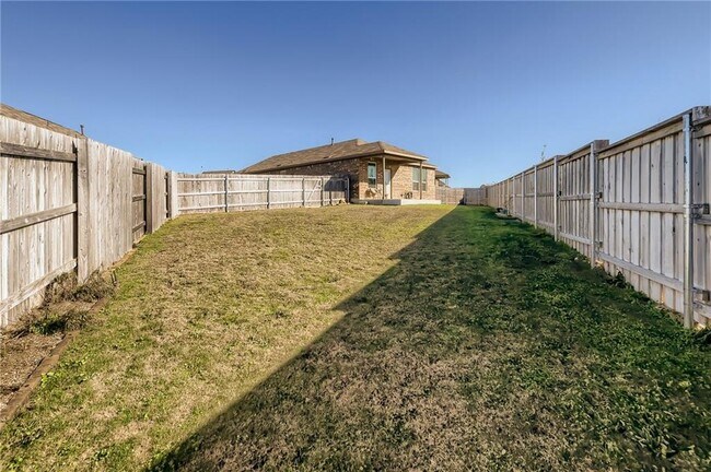 Building Photo - 288 Eves Necklace Dr.