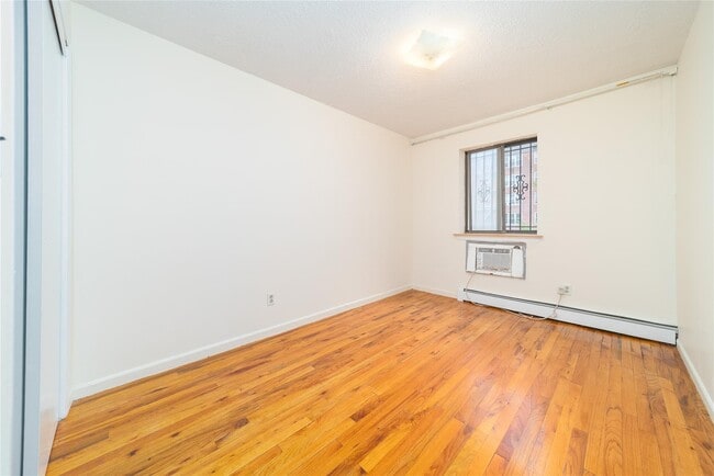 Building Photo - 140-44 34th Ave