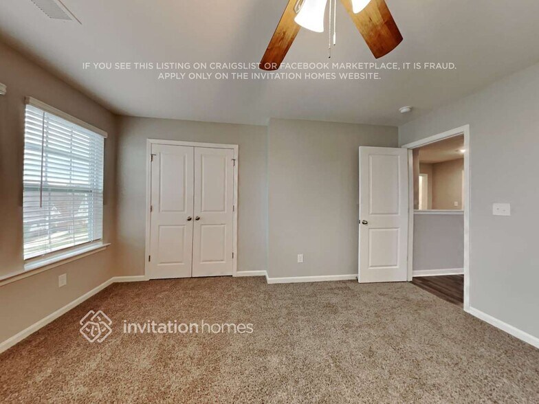 Building Photo - 129 Gray Willow St