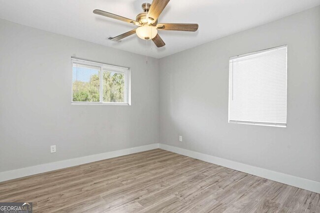Building Photo - 1735 Carter Cir