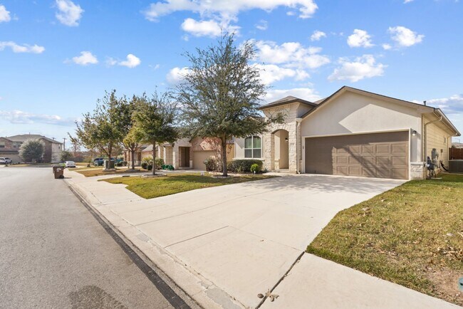 Building Photo - 515 Sage Thrasher