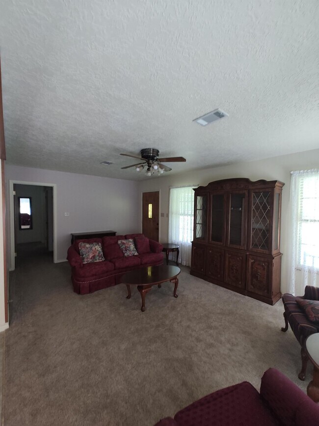 Building Photo - 9023 Brittonville Rd