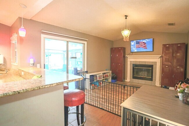Building Photo - 205 Gerona Rd