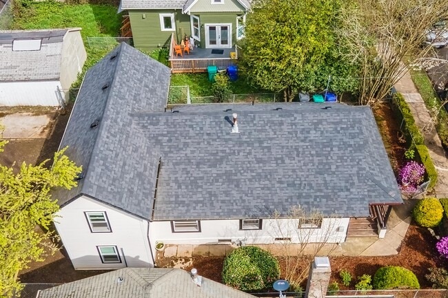 Building Photo - 4313 N Kerby Ave