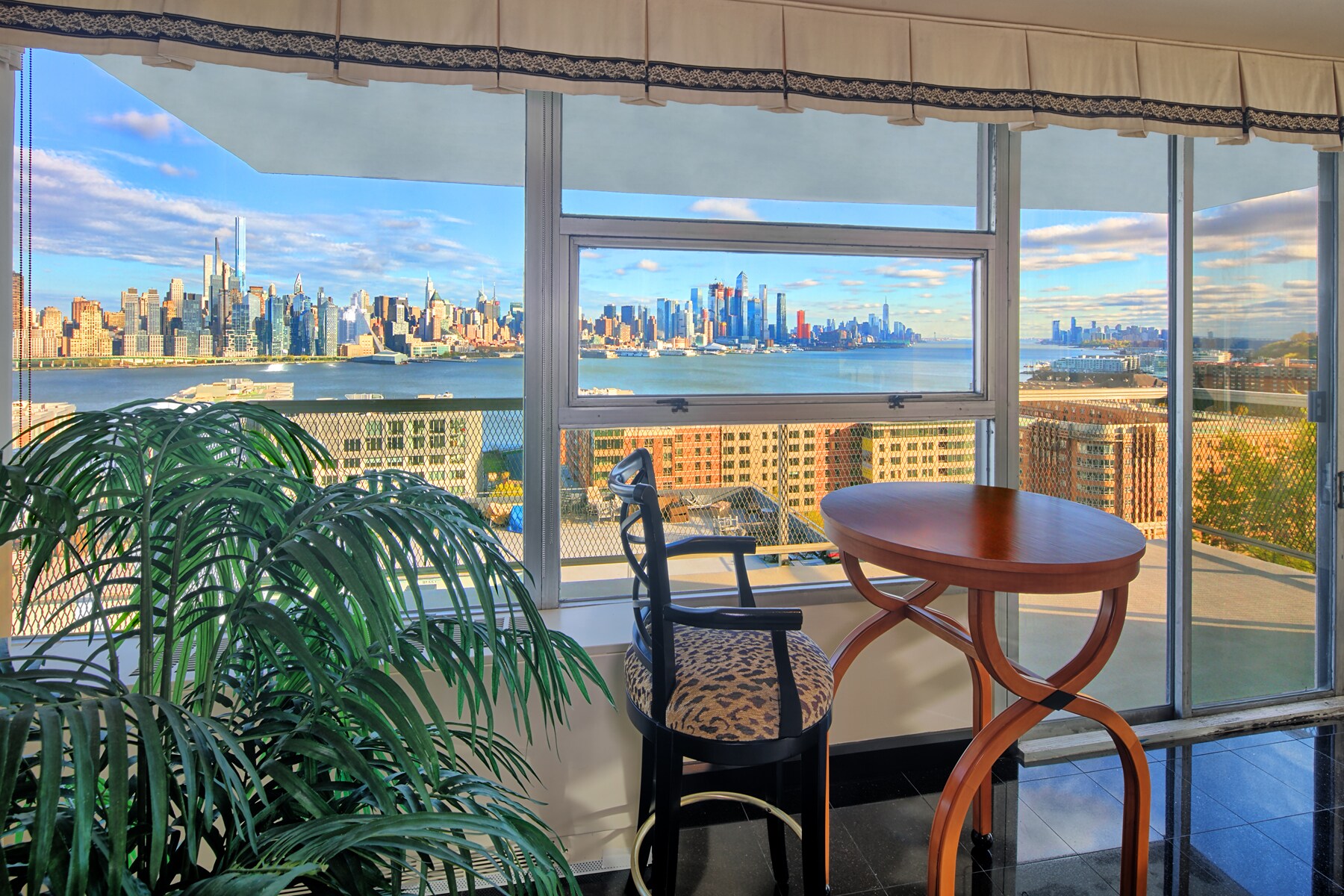 Building Photo - 6050 Boulevard E