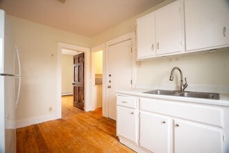 Building Photo - 7 Mulberry St