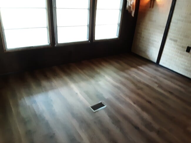 Building Photo - 4010 W Madison St