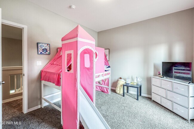 Building Photo - 2375 Enchanted Peaks