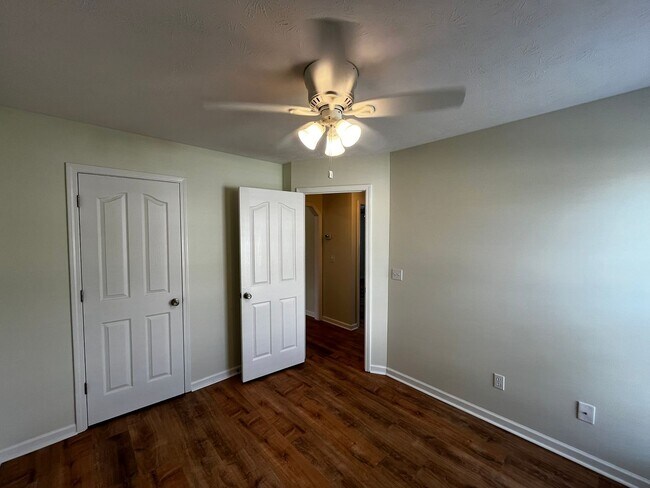 Building Photo - New On the Market!