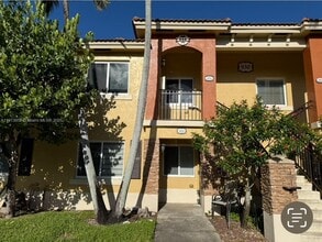 Building Photo - 930 NE 34th Ave