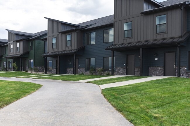 Building Photo - 1622 Hubbard Wy
