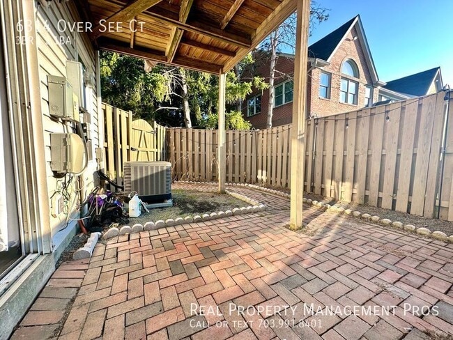 Building Photo - 6314 Over See Ct