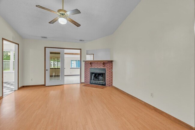 Building Photo - 295 Riggs Rd