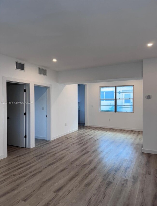 Building Photo - 950 79th Terrace