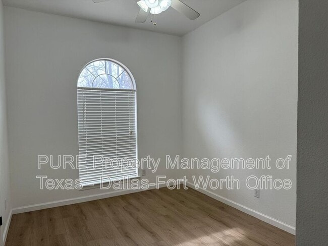 Building Photo - 3507 Blue Forest Dr