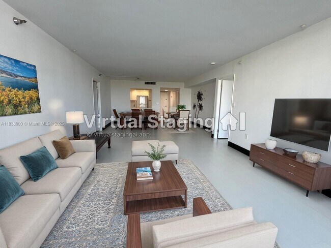 Building Photo - 20515 E Country Club Dr