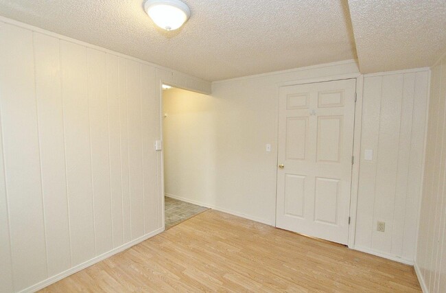 Building Photo - 7149 W Ustick Rd