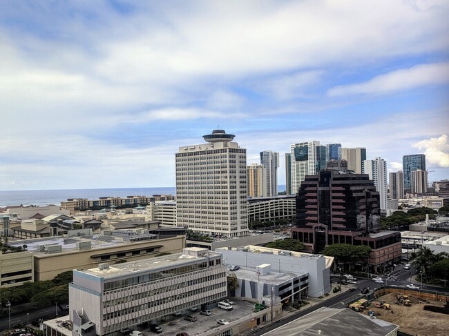 Building Photo - Spacious partly furnished Studio with electric/water utilities and no parking at Pacific Grand