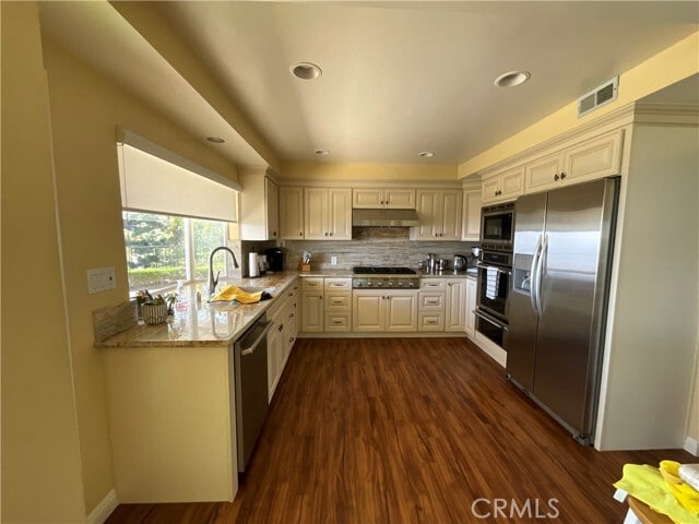 Building Photo - 3160 Crownview Dr