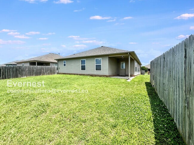 Building Photo - 6614 N 128th E Ave