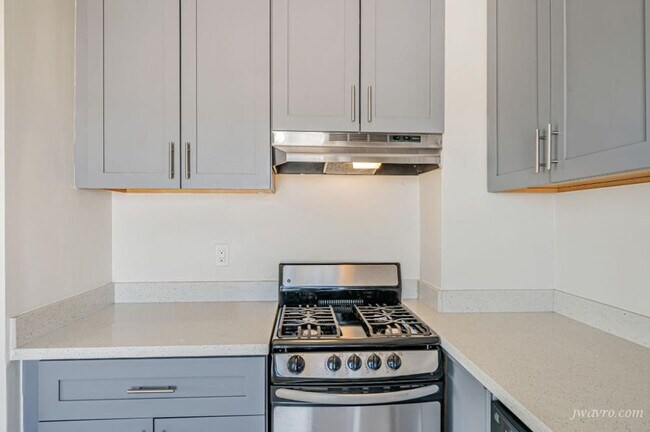 Building Photo - 70 Terra Vista Ave