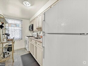 Building Photo - 3240 Westmont- YOUR NEXT HOME AWAITS
