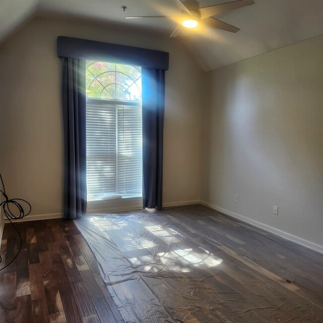 Building Photo - 1497 Castle Pines Cir