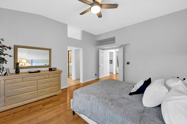 Building Photo - 2533 Seascape Dr