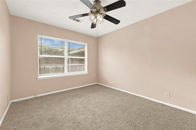 Building Photo - 702 Alta Vista Dr