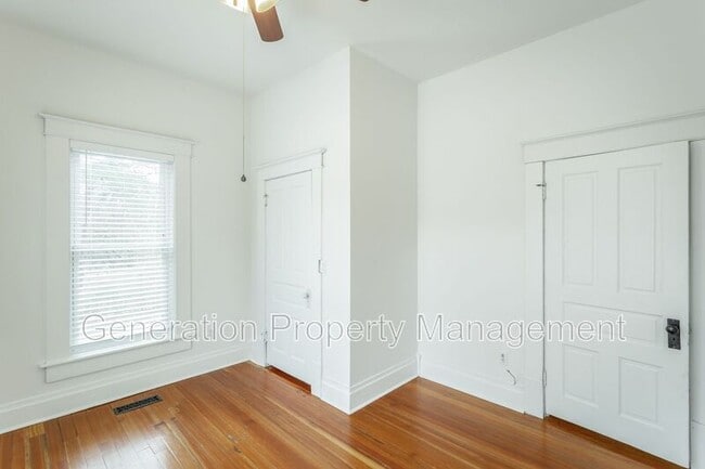 Building Photo - 1126 W Mississippi Ave