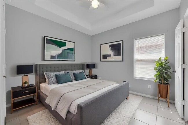 Building Photo - 12 Paola St