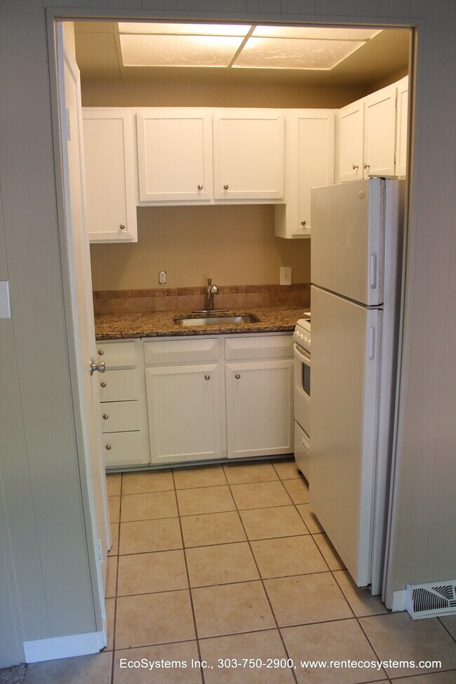 Building Photo - Highlands Adorable 1 Bedroom Apartment in ...