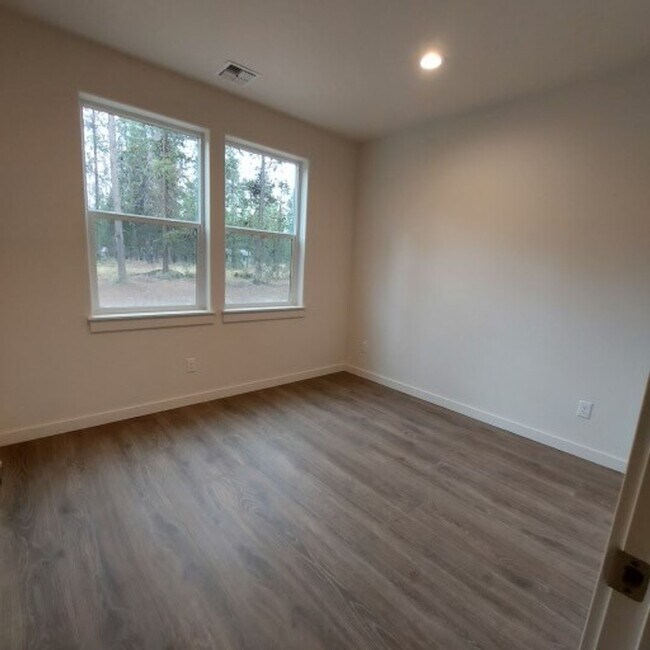 Building Photo - Available Now! | 2022 Build | 1-Acre Lot
