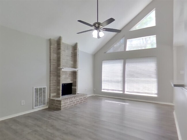 Building Photo - 19631 Coppervine Ln