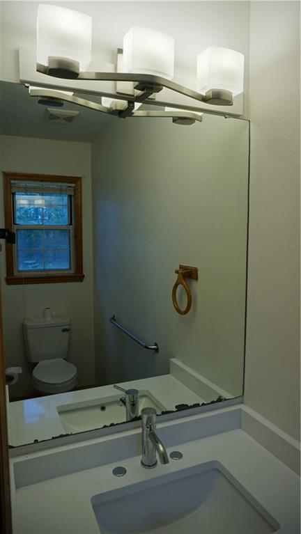 Building Photo - 107 N Elm Springs Rd