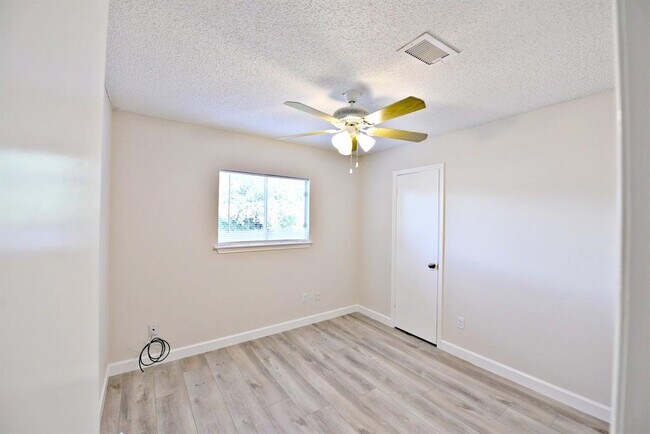 Building Photo - 12719 Acadian Trail