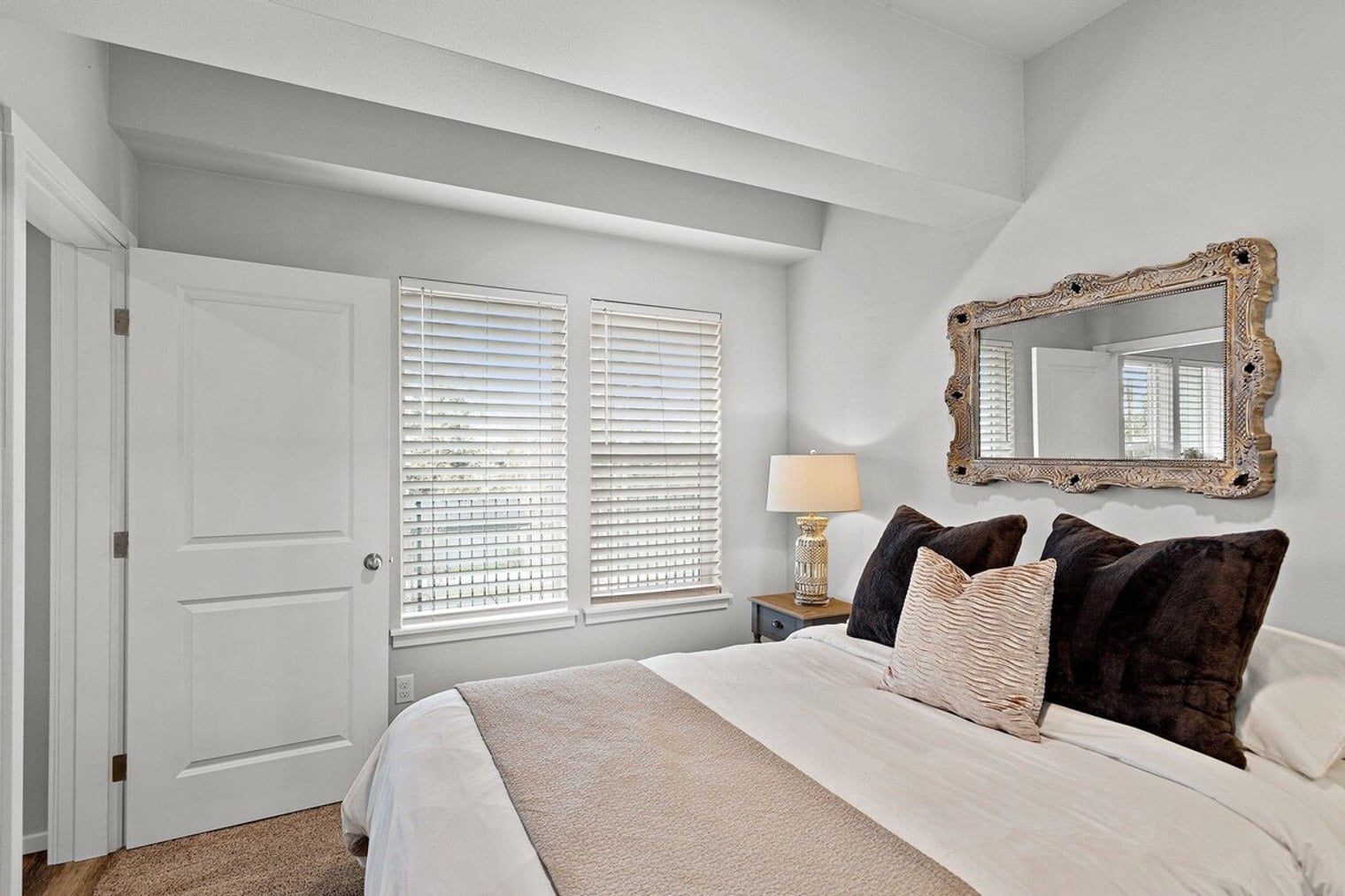 Building Photo - 624 E 32nd St