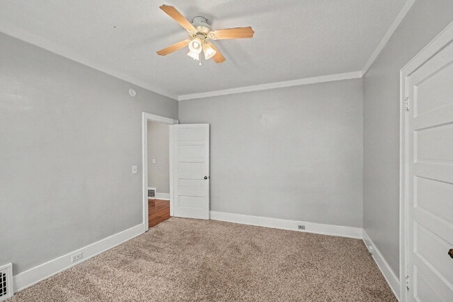Building Photo - Charming 3 Bed, 1 Bath Rental in Downtown Bay City - $1250/month