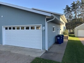 Building Photo - 113 Edwards St