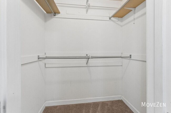 Building Photo - 134 Sanair Ct
