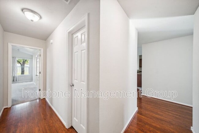 Building Photo - 6795 East 130th Pl S