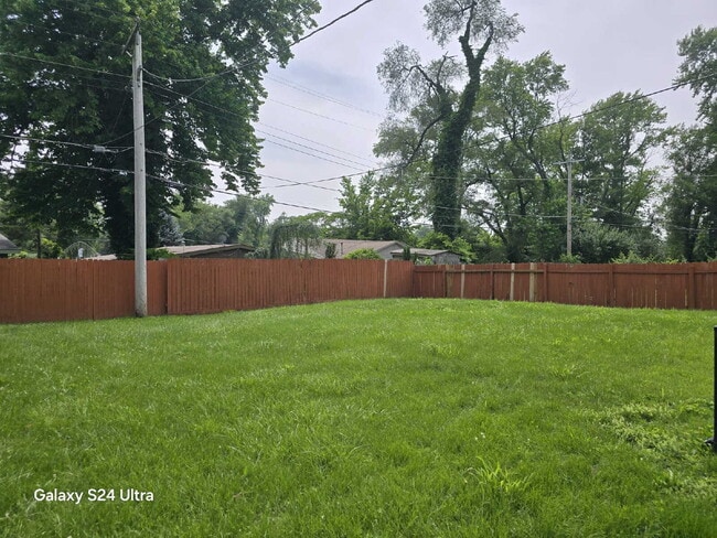 Building Photo - 8318 Woodhurst Dr